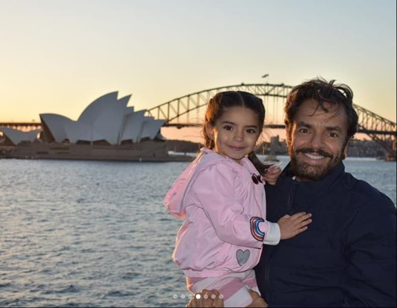 Eugenio Derbez está feliz con la familia que tiene con Alessandra Rosaldo
