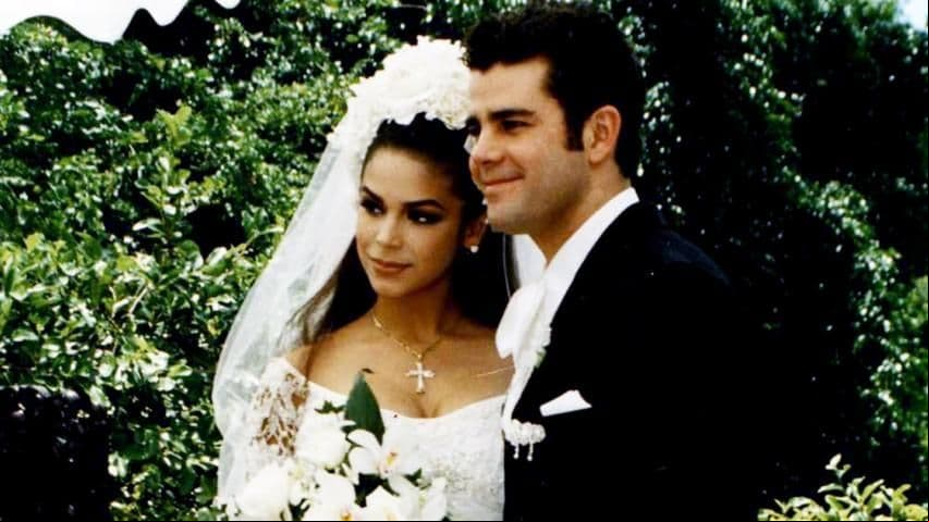 El día más feliz de sus vidas: Bibi se casó con Eduardo Capetillo El 25 de junio de 1994. En el 2019 la pareja celebró su boda de plata.
