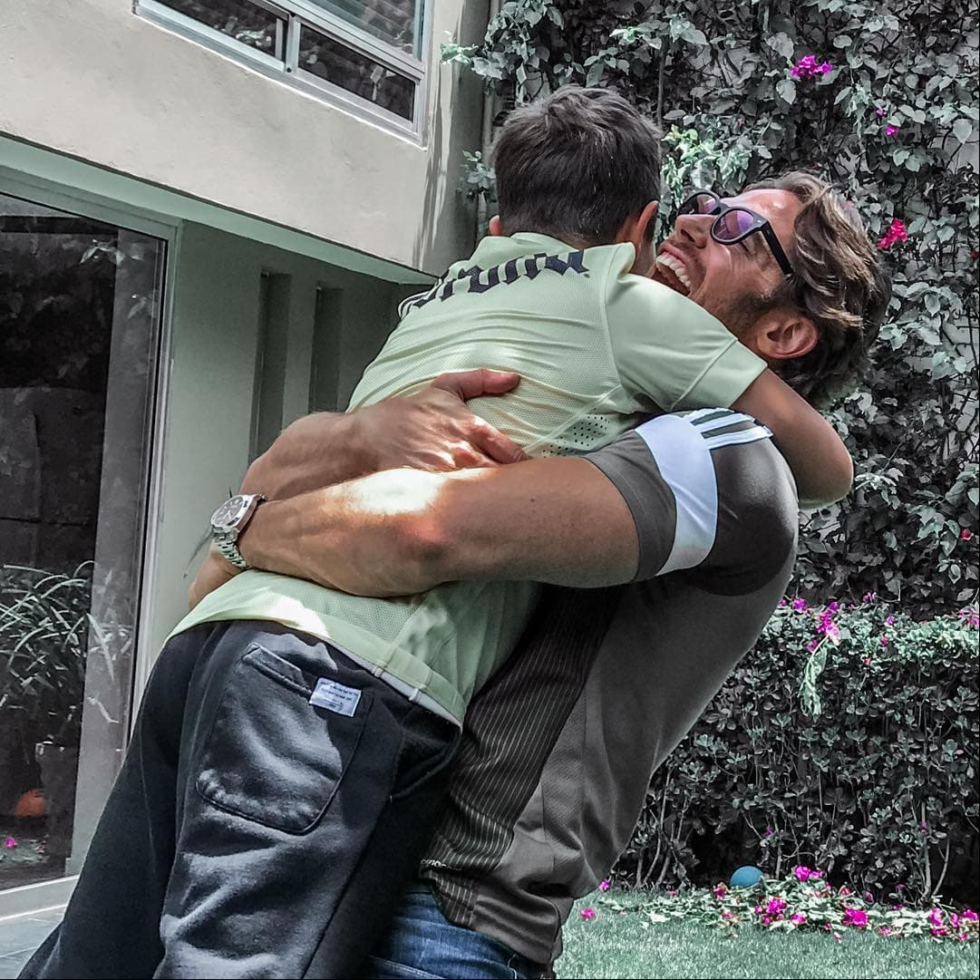 Sebastián Rulli comparte algunos de los momentos más importantes con su hijo Santiago, aunque no muestra su cara.