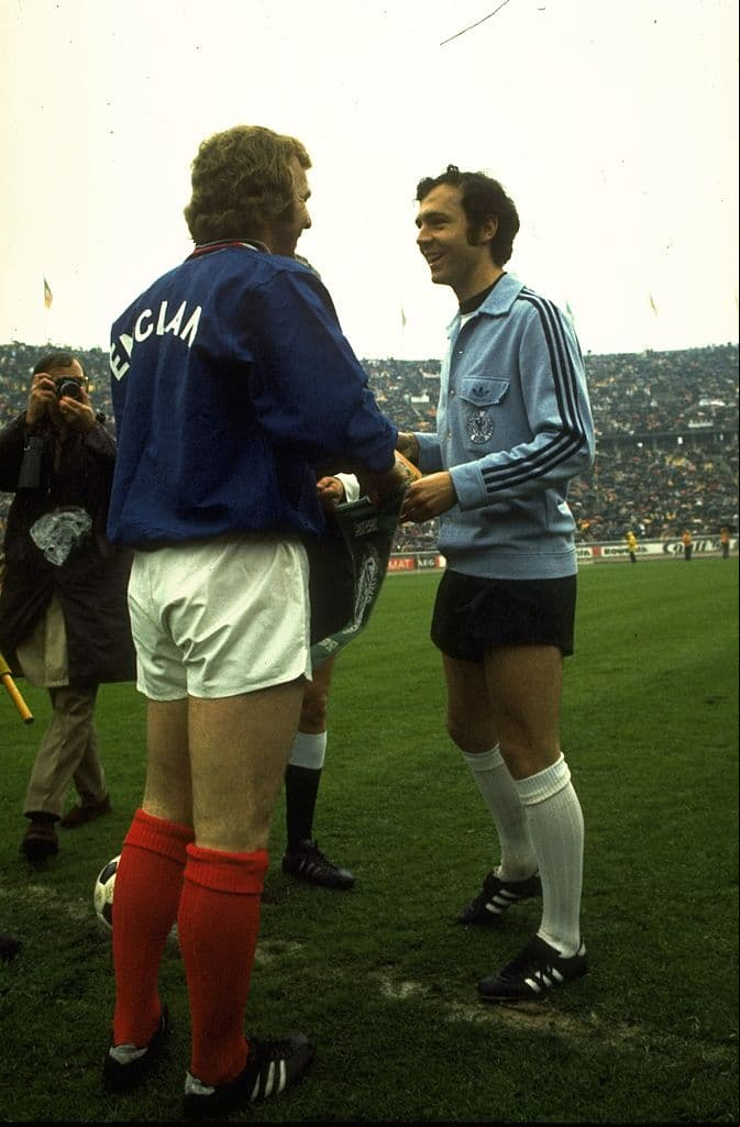 Franz Beckenbauer – Alemania – Defensa central, 1964-1983
<br>