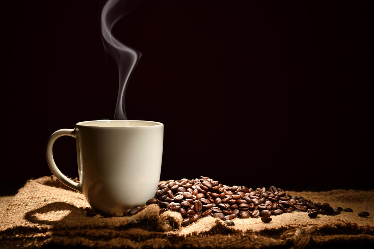 Café. El exceso de cafeína reduce la respuesta inmune del cuerpo ante las enfermedades, indican expertos de la Cleveland Clinic.