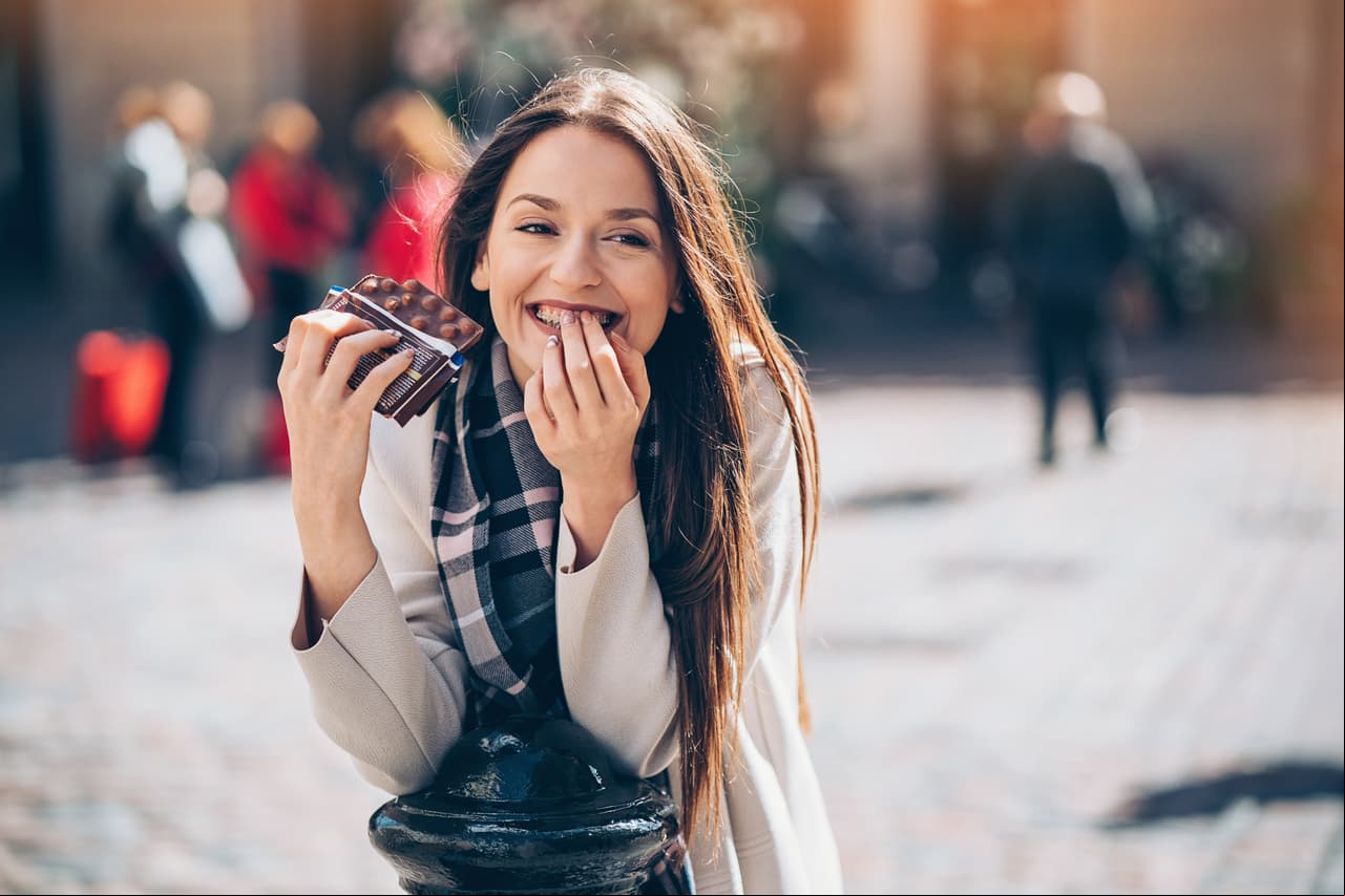 Chocolate. Gracias a su contenido de teobromina, este dulce es excelente para mejorar la frecuencia cardíaca. Las personas hipertensas deben reducir su consumo.