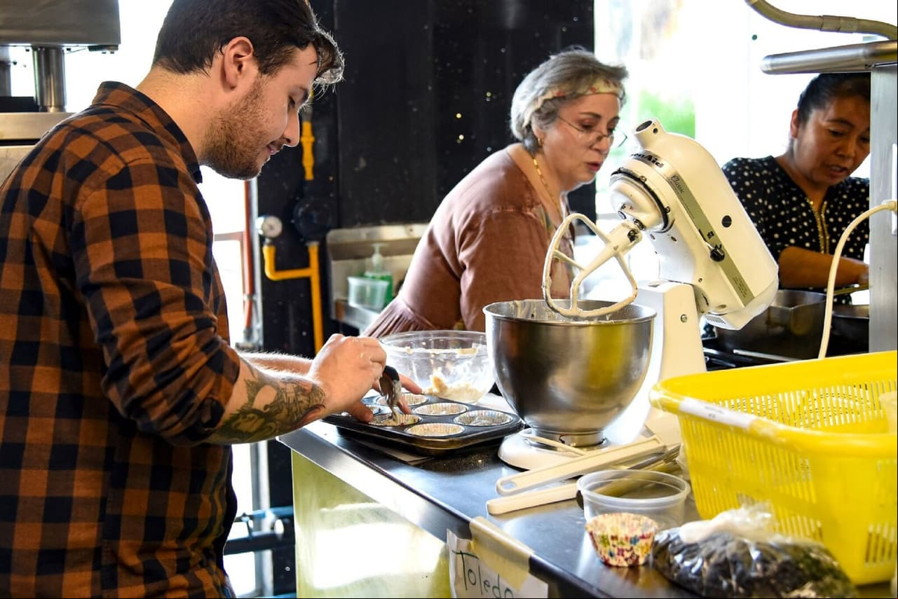 Familias Frente al Fuego buscará mostrar la gran riqueza gastronómica de México. El programa se estrenará el domingo 14 de julio de 2019.