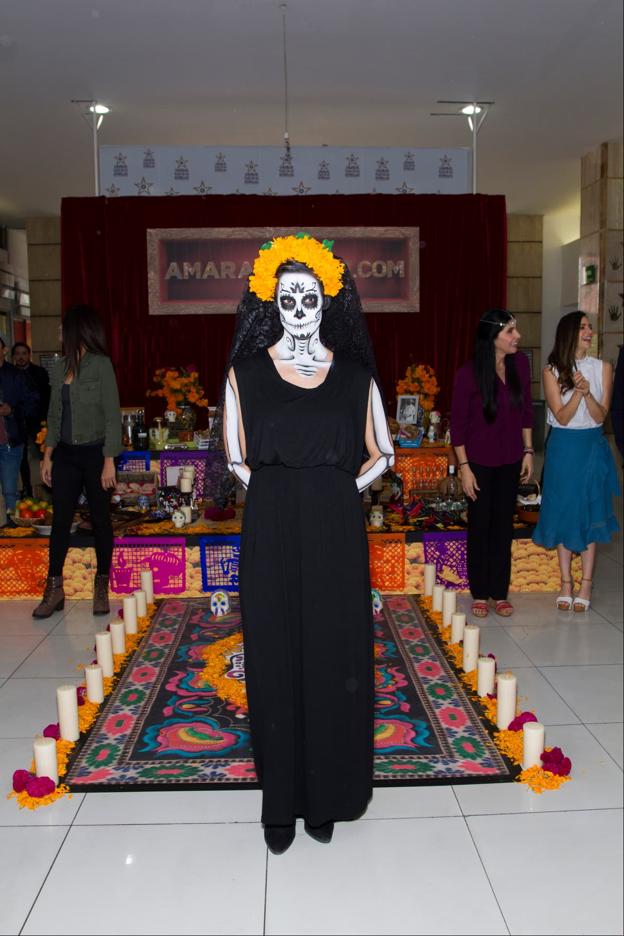 Quien dejó a todos sorprendidos fue la actriz Natassia Villasana, ya que acudió caracterizada como su personaje: ¡la muerte!