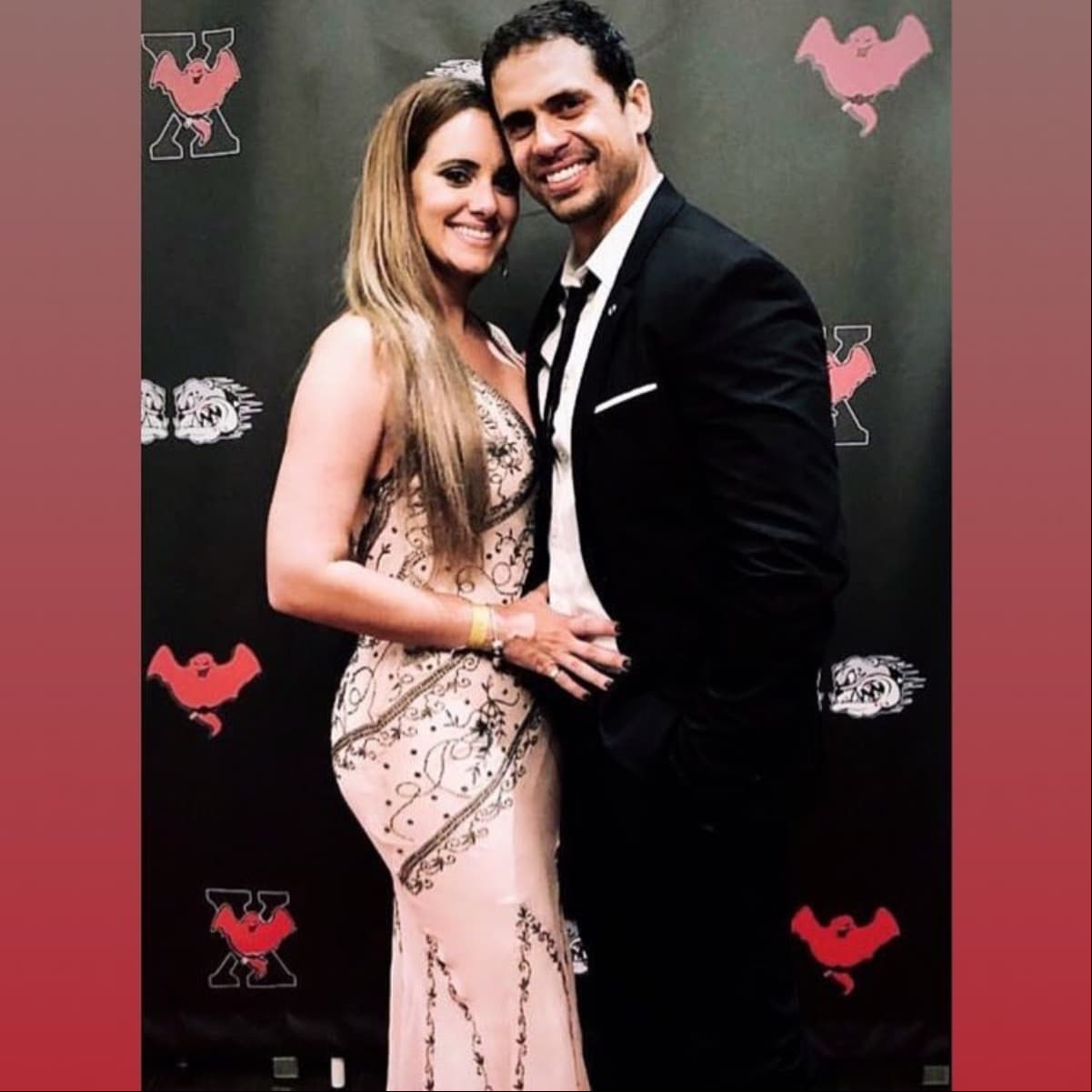 'Amaury' es encarnado por Pedro Moreno, quien desde 2008 está casado con Bárbara Estévez, con quien formó una familia.