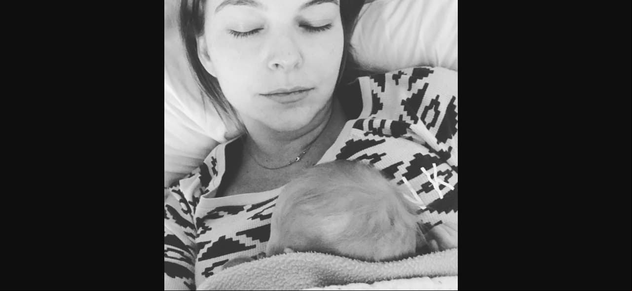 La actriz también agradeció que pueda vivir esta faceta de mamá junto a su pequeño, del que también compartió fotos inéditas de cuando llegó al mundo.