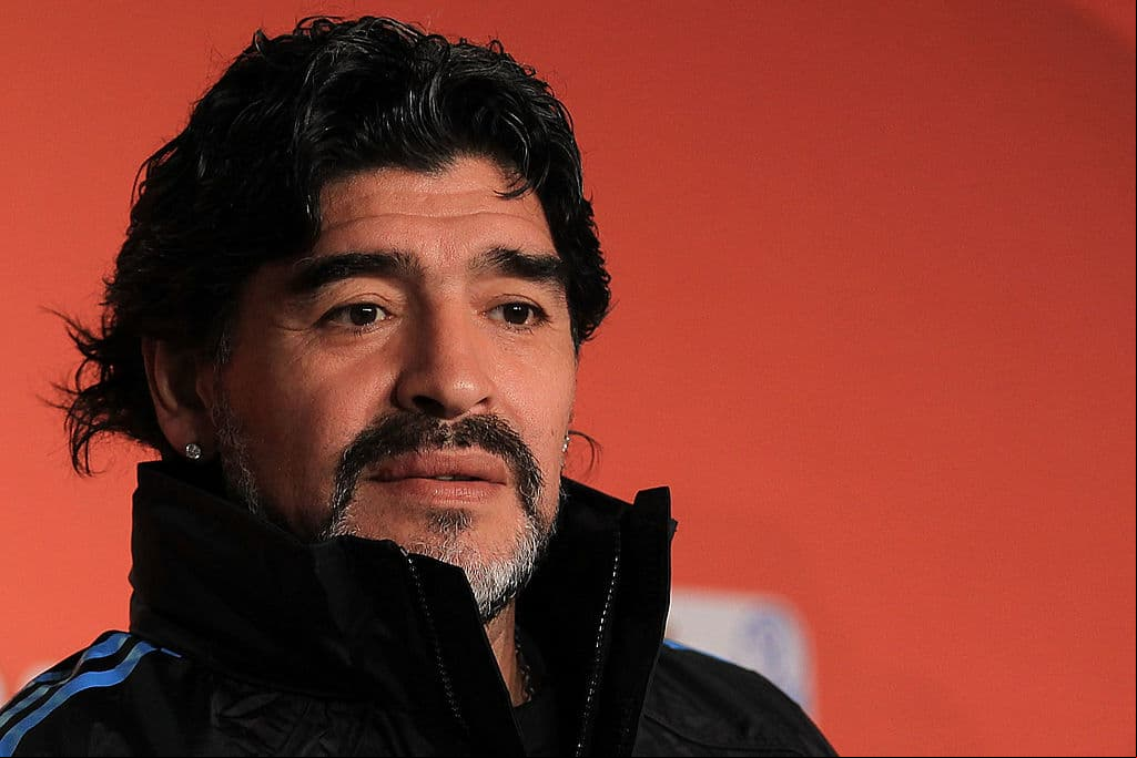 Maradona muere a los 60 años y así lo despiden los famosos