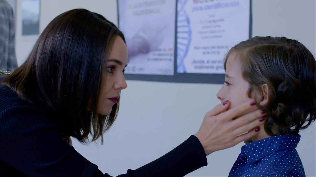 A su regreso, 'Rubí' conoce al hijo de 'Alejandro' y 'Maribel'.