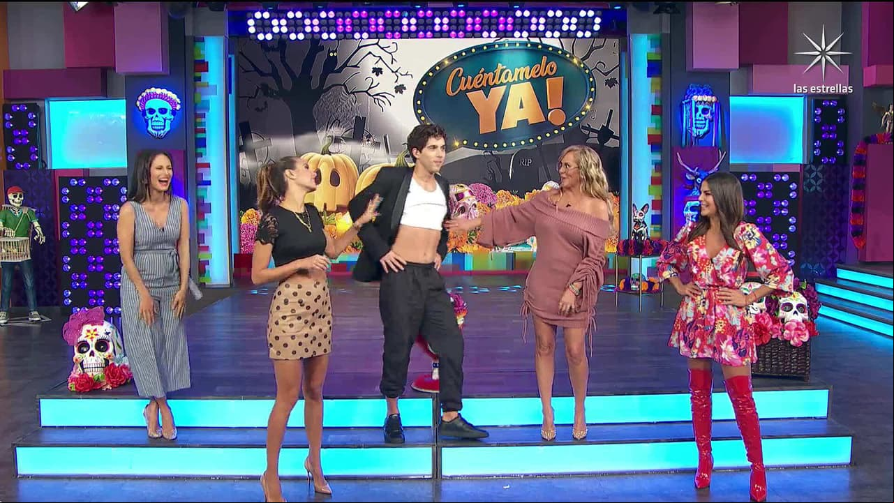 Mauricio Garza muestra su abdomen y glúteos en pleno programa en vivo