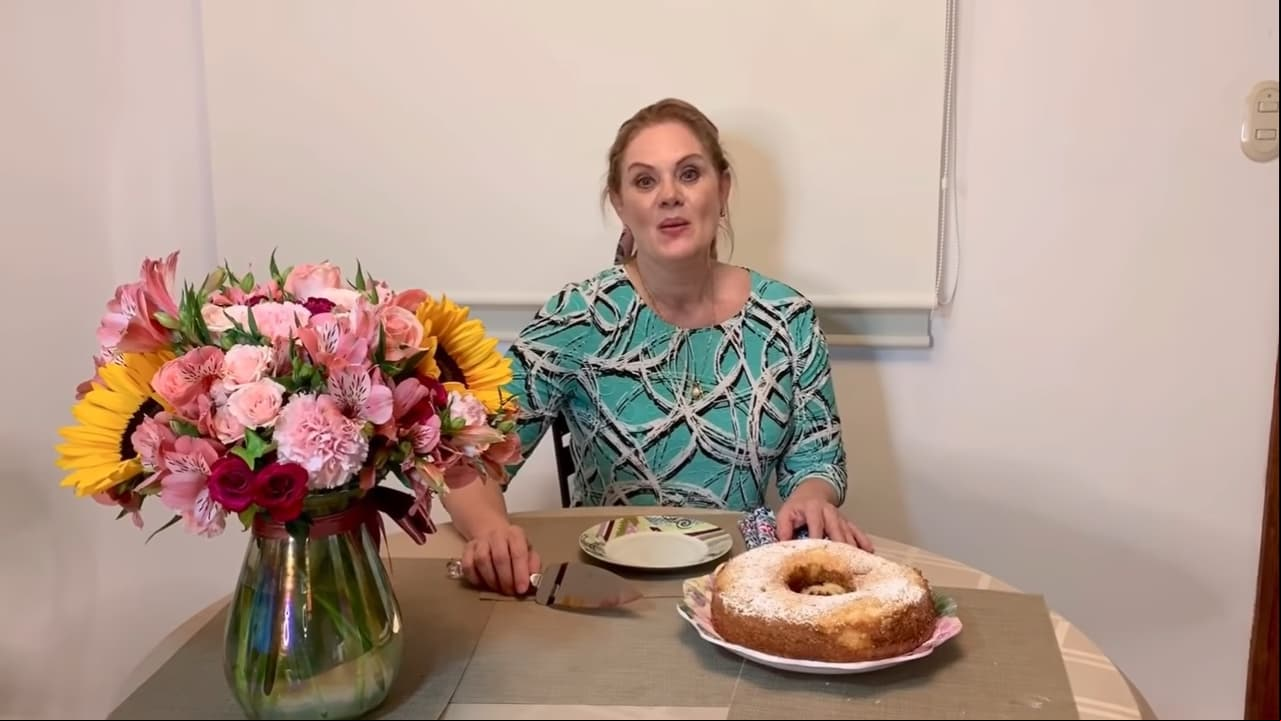 Al fondo de ese mismo espacio, se encuentra el antecomedor, donde Erika Buenfil muestra el resultado de cada una de las recetas que presenta.