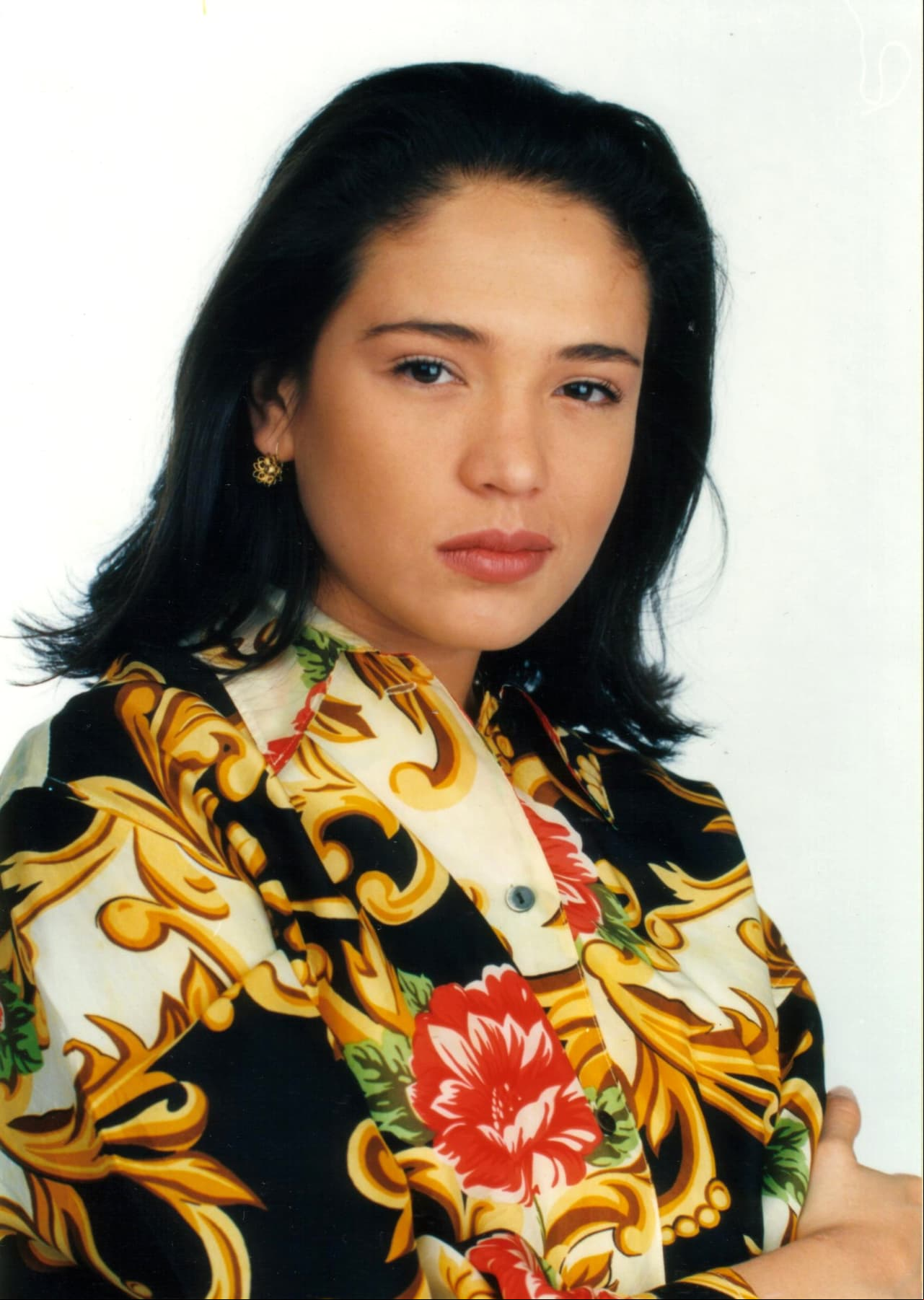 YOLANDA ANDRADEDesde su debut en “Yo no creo en los hombres” se convirtió en la revelación de principios de los 90, brillando toda esa década con títulos como “Las Secretas intenciones” “Retrato de familia”, “Sentimientos Ajenos” y “Los hijos de nadie” con la cual dijo adiós a los melodramas para refugiarse en la conducción.