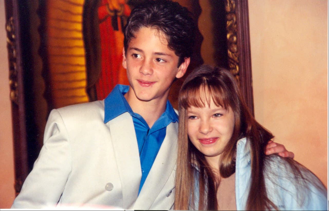 'Aventuras en el Tiempo' fue una telenovela infantil producida por Televisa Niños en 2001 y protagonizada por Belinda y Christopher Uckermann como la pareja infantil.