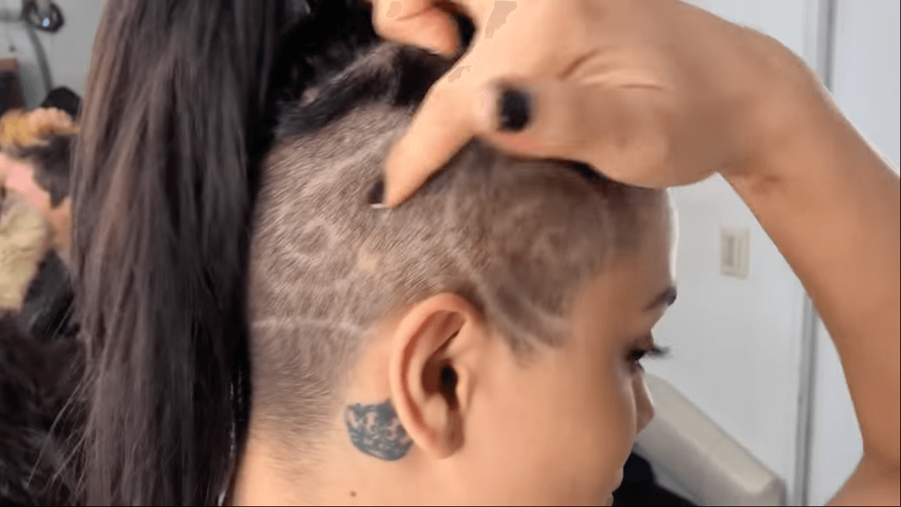 Samadhi relató que aquella época fue compleja, pues todos los días tenían que navajearle el cabello, pues ‘Mamba’ llevaba en su cabellera unas grecas, por lo que era imposible que se lo dejara crecer.
