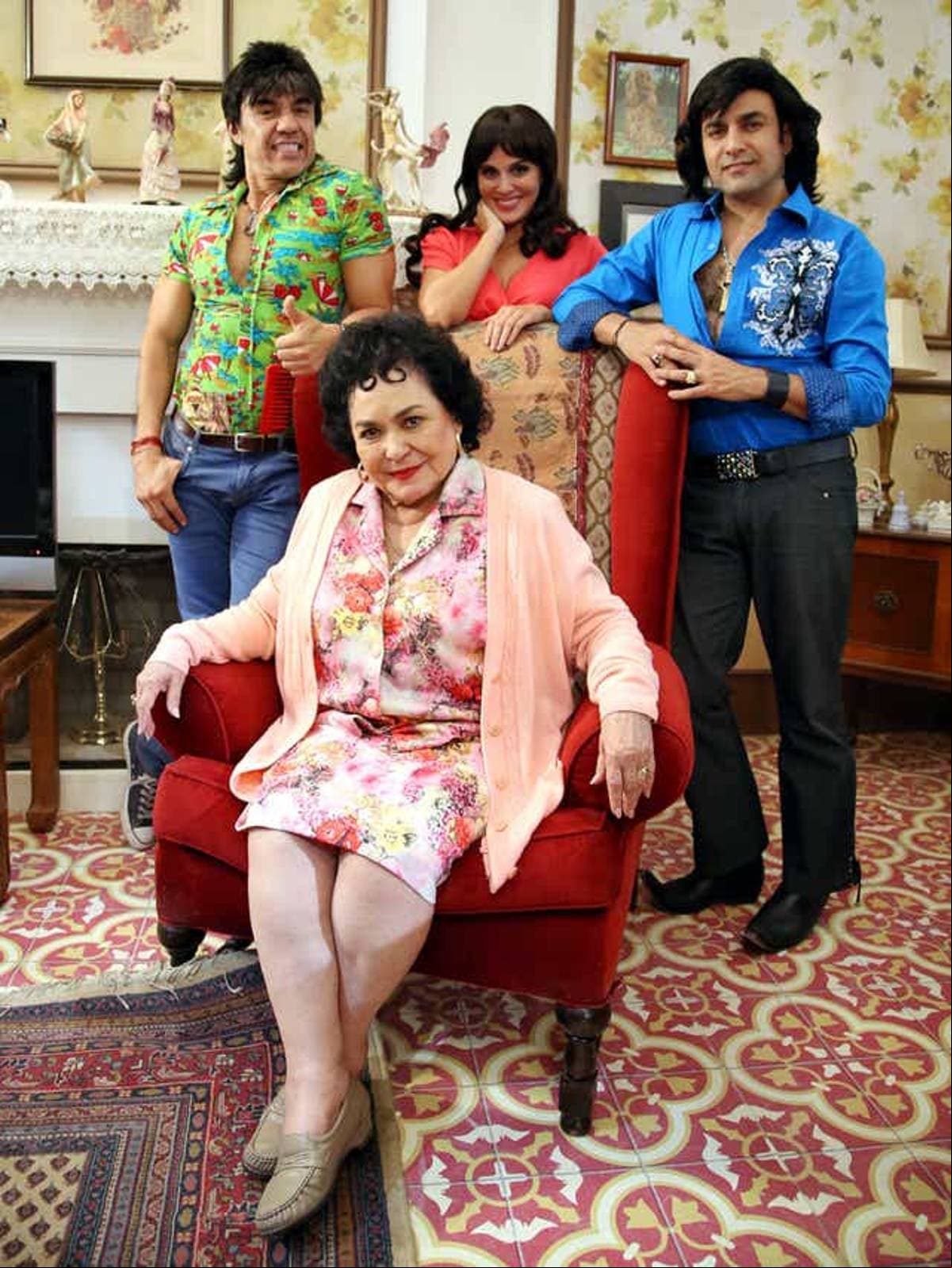 Sumándose a su trayectoria su participación en ‘Nosotros los guapos’ (2016), ‘María de todos los ángeles’ (2013), ‘La familia P. Luche’ (2012), ‘Mujeres asesinas’ (2009) y ‘La rosa de Guadalupe’ (2009).