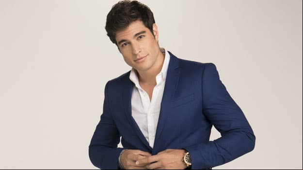 Danilo Carrera cambia los foros de televisión por las canchas de futbol
