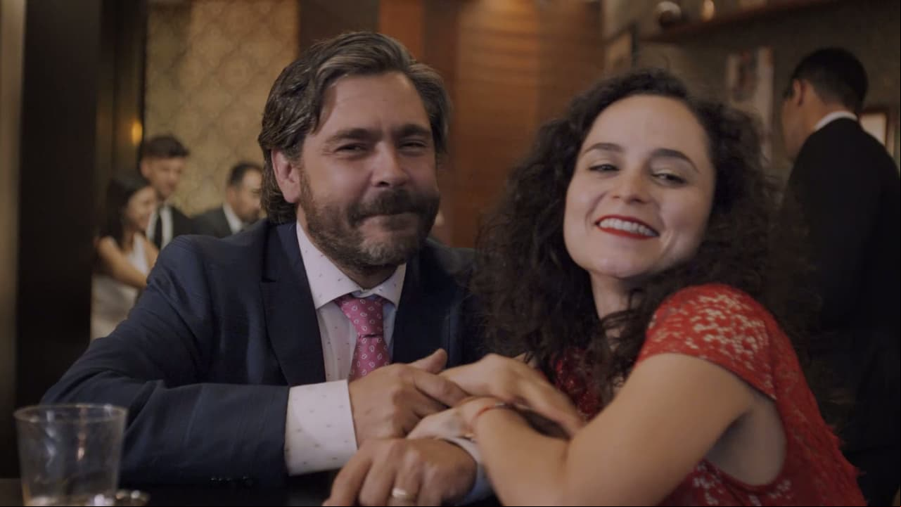 Mita y mita Capítulo 7: La subasta
