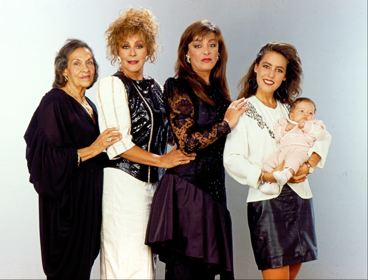 A las difíciles vivencias de la actriz, se suman una serie de escándalos protagonizados por el resto de la dinastía.