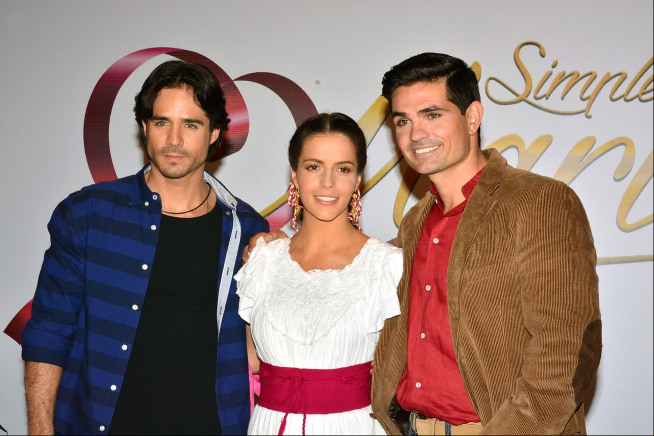 Precisamente, en esta telenova de 2015, Díaz conocería José Ron, quien junto a Ferdinando Valencia y Claudia Álvarez fueron los protagonistas del melodrama.