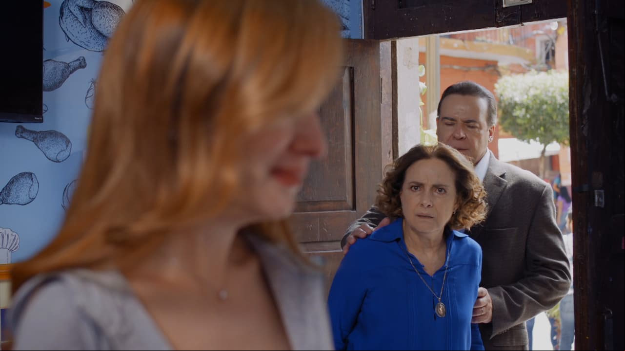 Pero 'Luz' y 'Jesús' no pudieron perdonar semejante atrocidad y la corrieron sin piedad.