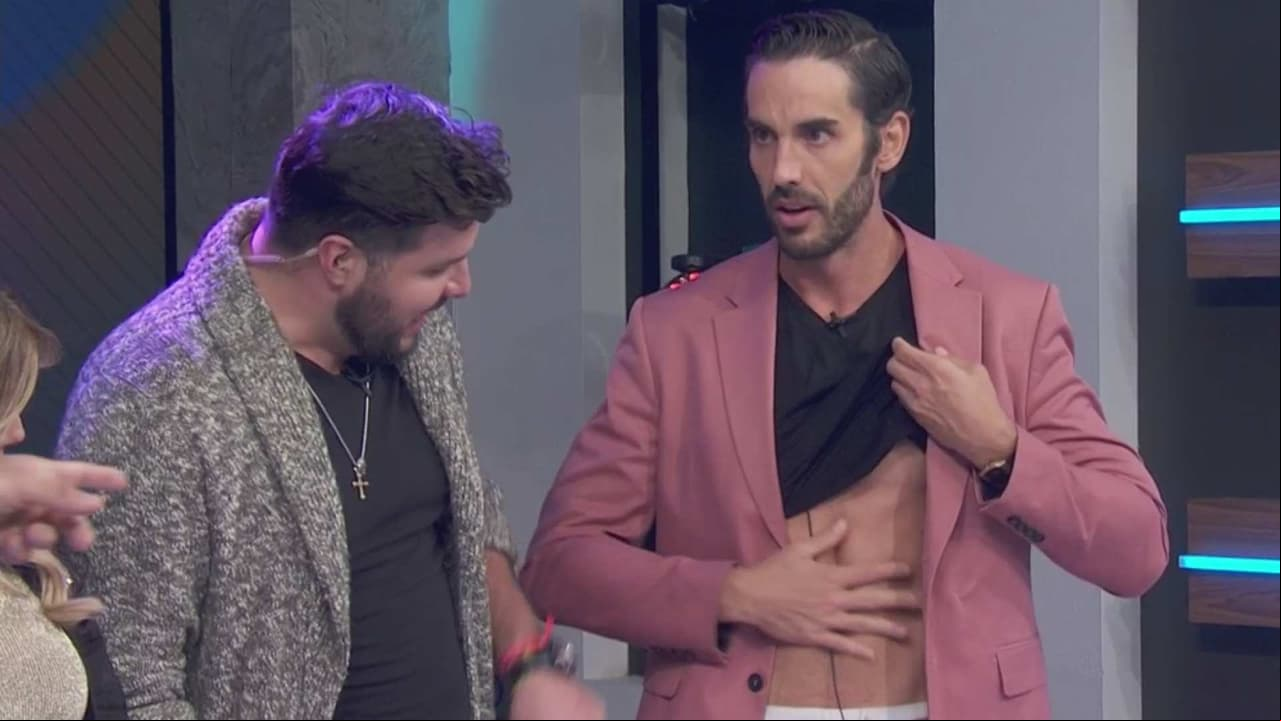 Pedro Prieto asegura que no es un ‘inventado’ y para comprobarlo enseña su abdomen de acero