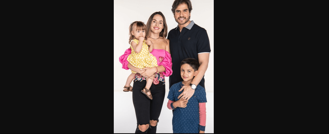 Su primera participación en televisión fue en 'Mi marido tiene familia'; pero cuando tenía tan solo ocho años alcanzó más fama cuando formó parte de ‘Mi marido tiene más familia’, donde dio vida a ‘David’.