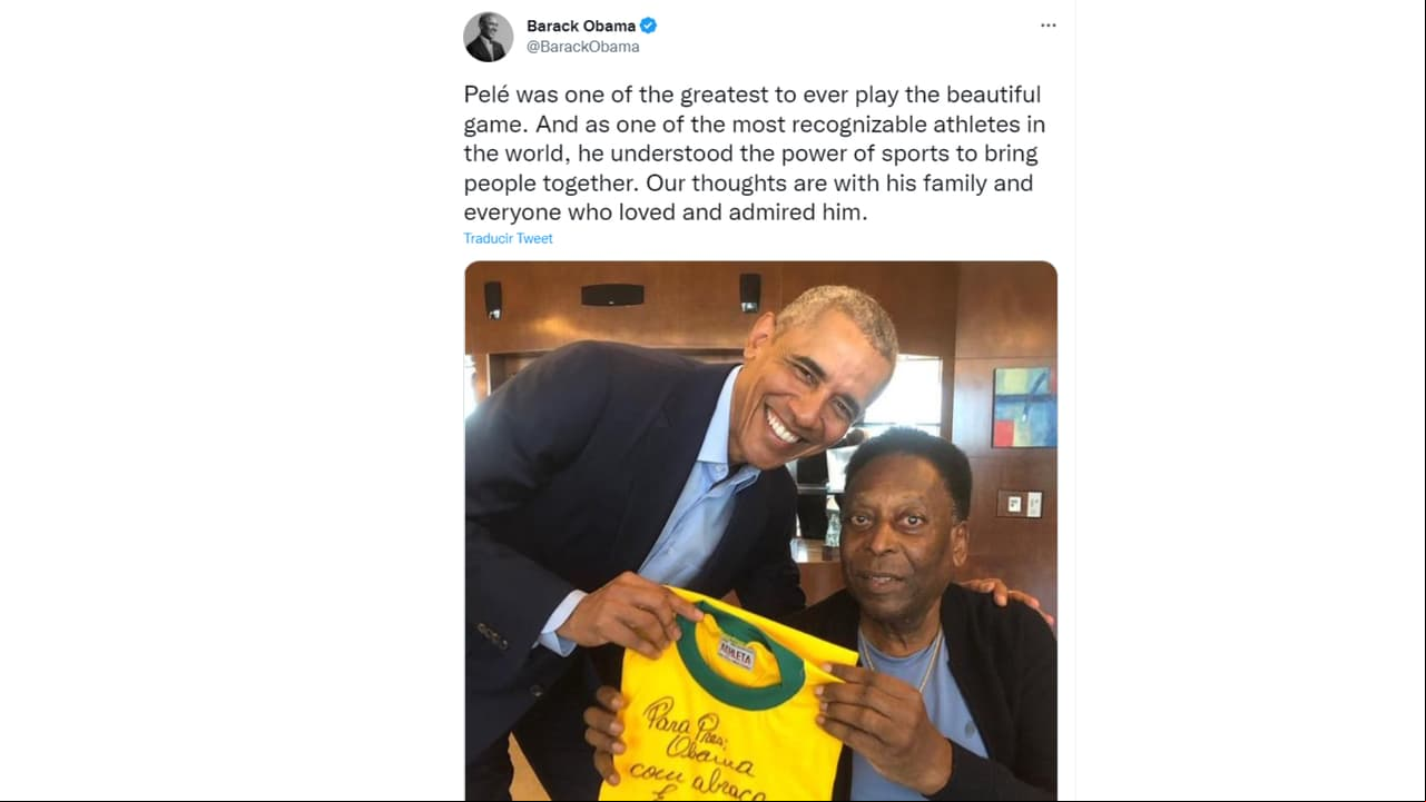 Personalidades de diversas disciplinas del deporte, políticos, estrellas de cine, instituciones y algunos de los estadios históricos del futbol Mundial se rindieron en palabras de iración hacia Pelé tras su muerte.