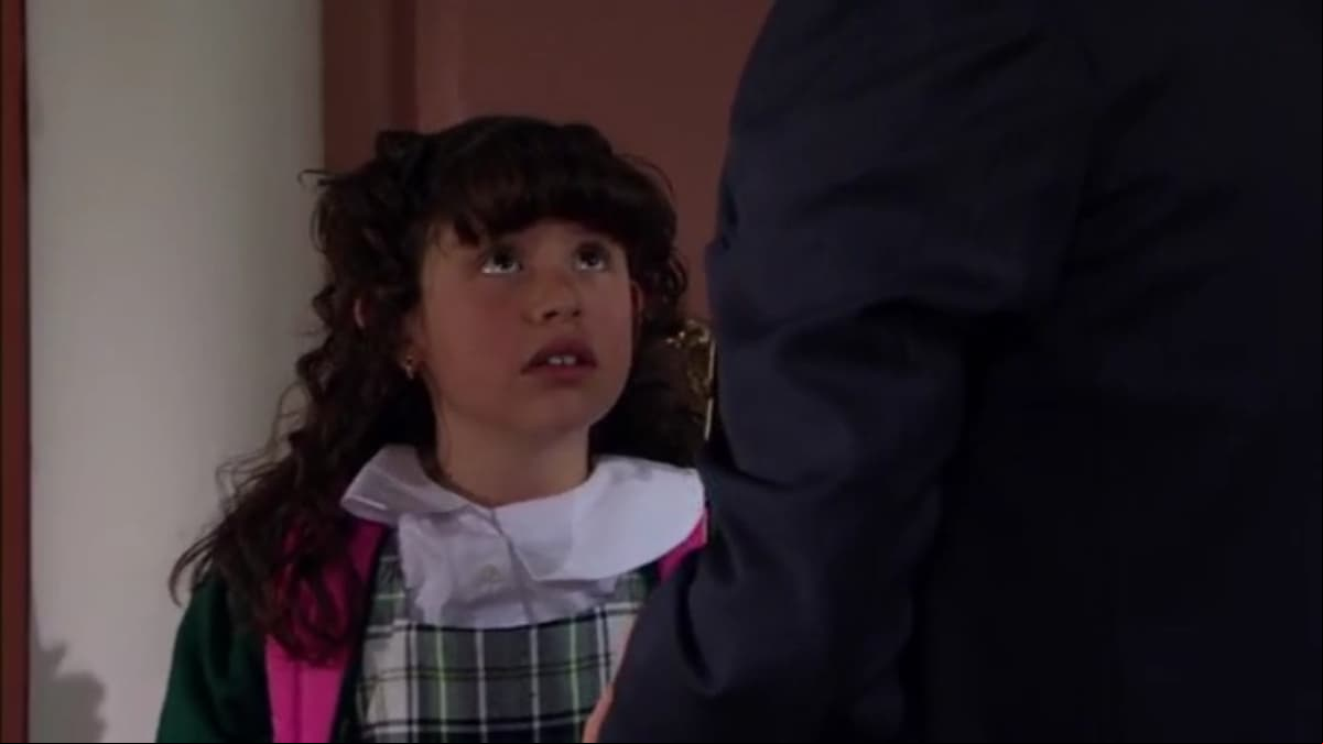 La joven tenía tan solo 11 años cuando formó parte del melodrama, en el que trabajó por primera vez con su mamá Arlette Pacheco, quien también fue su madre en la ficción.