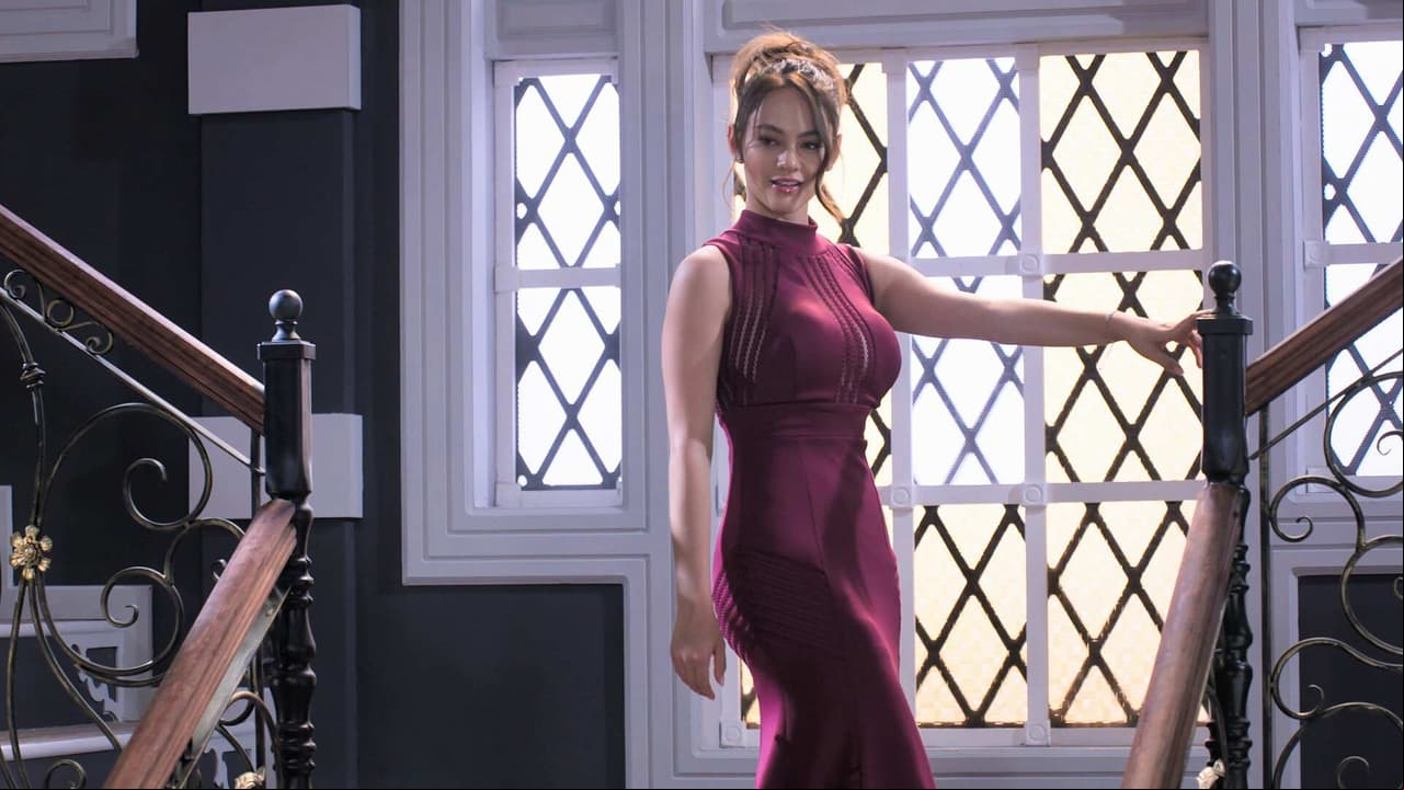 Nora se presenta como la nueva modelo de Olympo Pratas