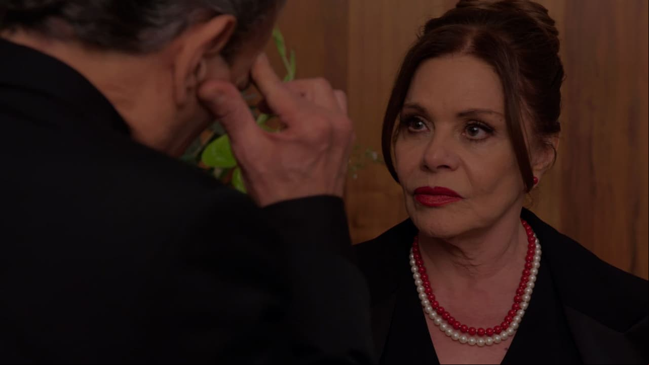 Ofelia indaga sobre la muerte de Graciela y sospecha de Rocío