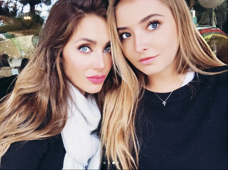 Anahí presume con tierna foto que su sobrina… ¡Es su clon!