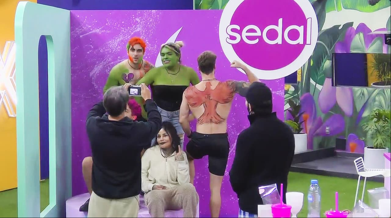 Los habitantes explotan su creatividad con una divertida dinámica de Body Paint en La Casa de los Famosos México
