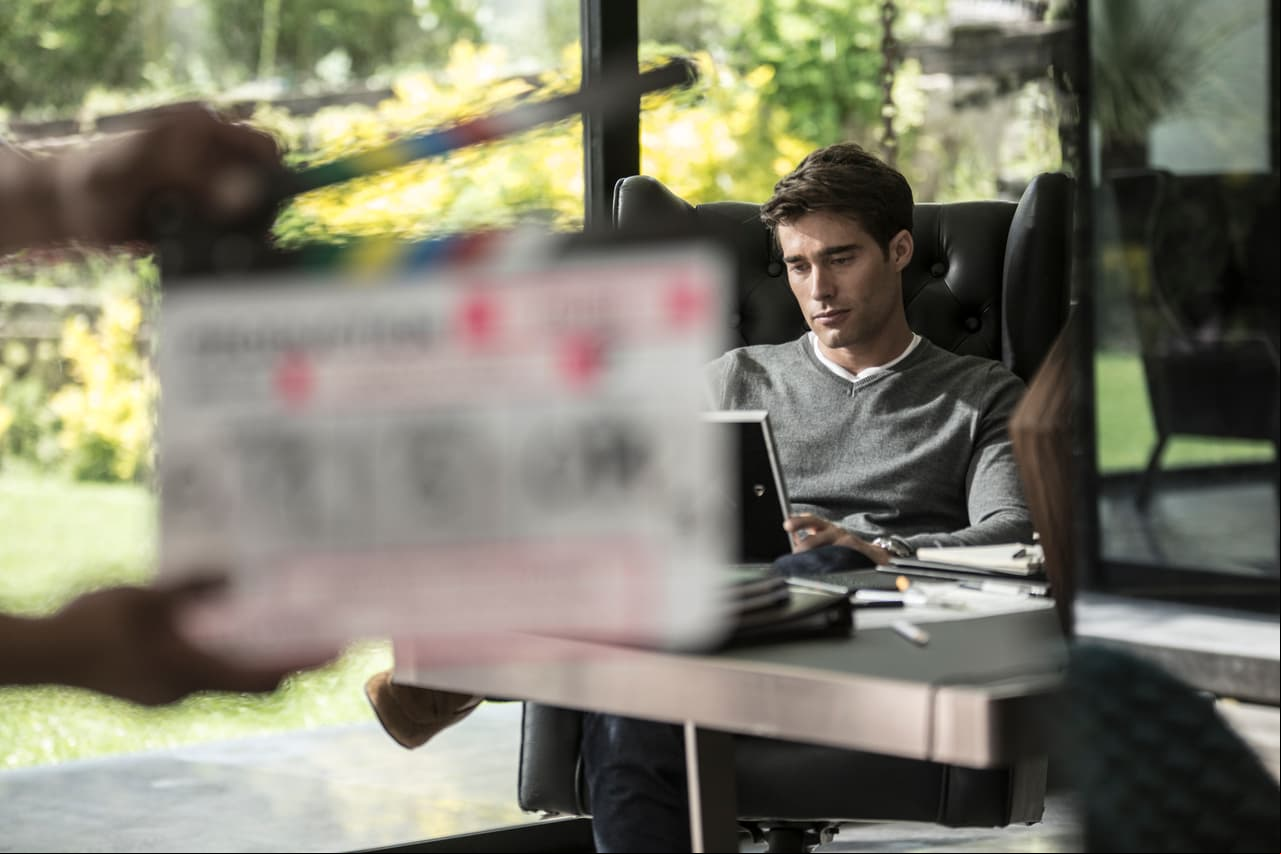 Otro punto clave de la historia es cuando 'Héctor' enfrenta a 'Rubí' por su amistad con 'Lucas'. Aquí el actor Rodrigo Guirao detrás de cámaras.