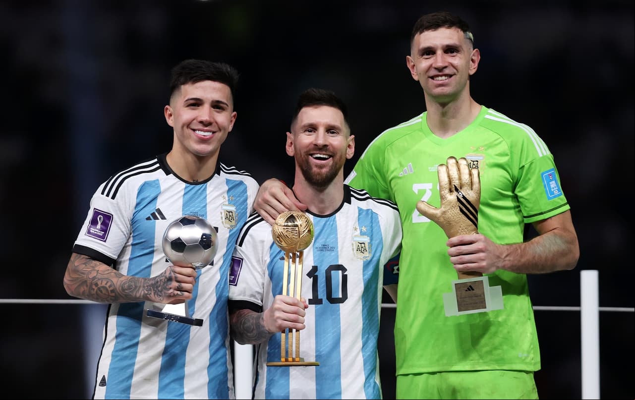La selección de Argentina recibe la copa del mundo