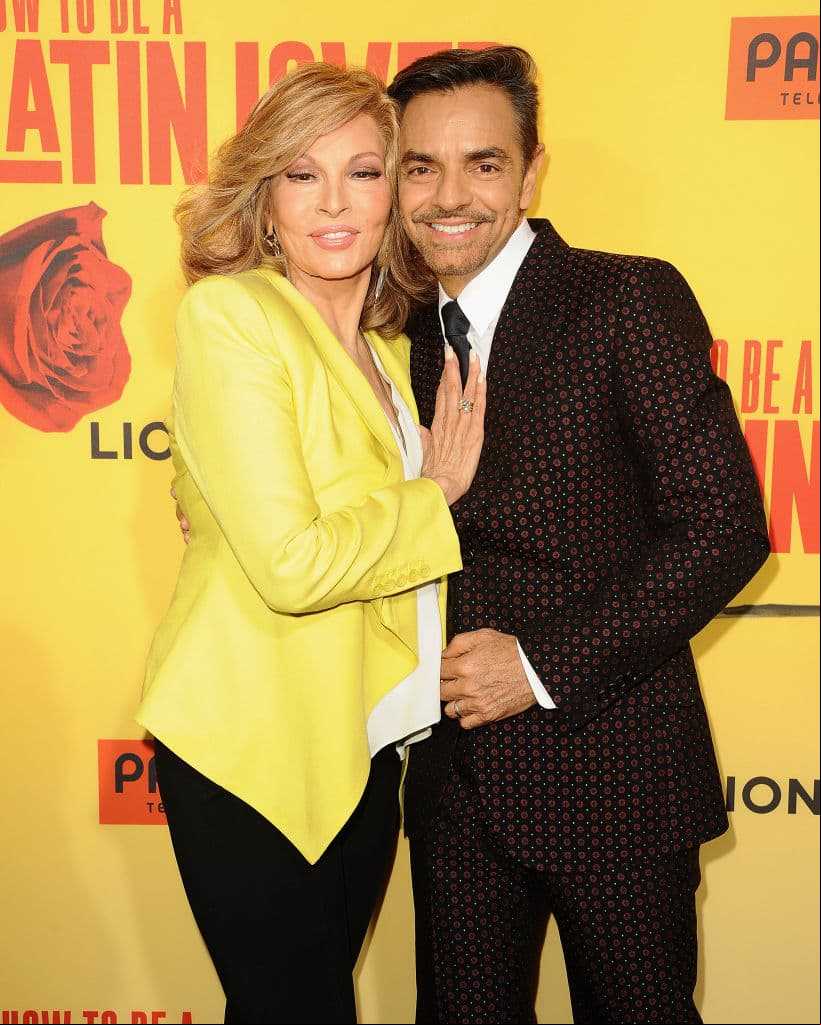 Eugenio Derbez aceptó que de niño estuvo enamorado de Raquel Welch. “Estaba en una entrevista con ella y no sabes empecé a tartamudear porque de repente dije justamente lo que acabo de decirte, pero en inglés y junto a ella, que yo desde niño estaba enamorado de Raquel Welch, pero cuando dije ‘desde niño...’ me cayó el veinte de que a las mujeres esas cosas como que no les hace mucha gracia”, indicó.