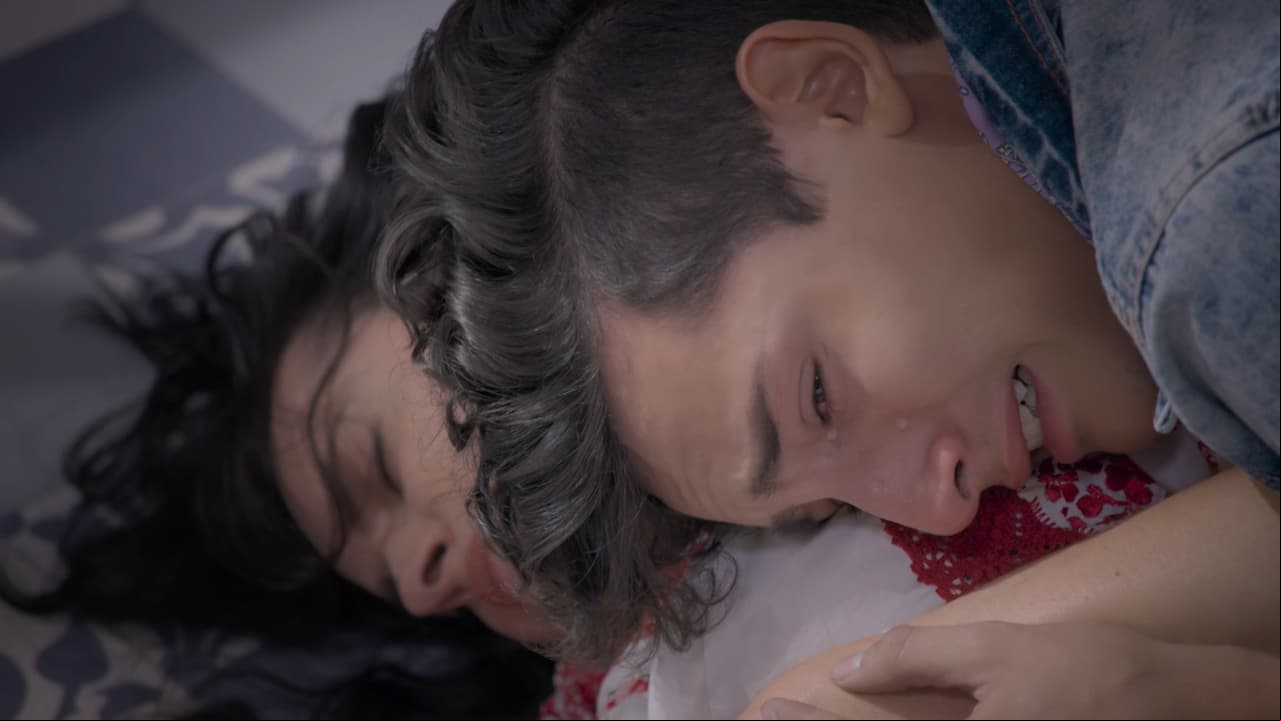 En el capitulo de este de este lunes de 'Juntos el corazón nunca se equivoca', 'Aristóteles', interpretado por Emilio Osorio, vive uno de los episodios más tristes de su vida con la muerte de su mamá, 'Polita', personaje que Gaby Platas dio vida desde 2017.