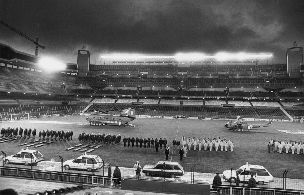 <h3 class="cms-H3-H3">1. España 1982: Hungría 10 - El Salvador 1</h3>
<br>
<br>El equipo salvadoreño fue derrotado por la selección húngara por 10 goles contra 1, en la que –hasta este 23 de noviembre– es la mayor goleada en la historia de las Copas del Mundo. En la imagen, el estadio Santiago Bernabéu, en Madrid, durante esa cita mundialista. 
<br>