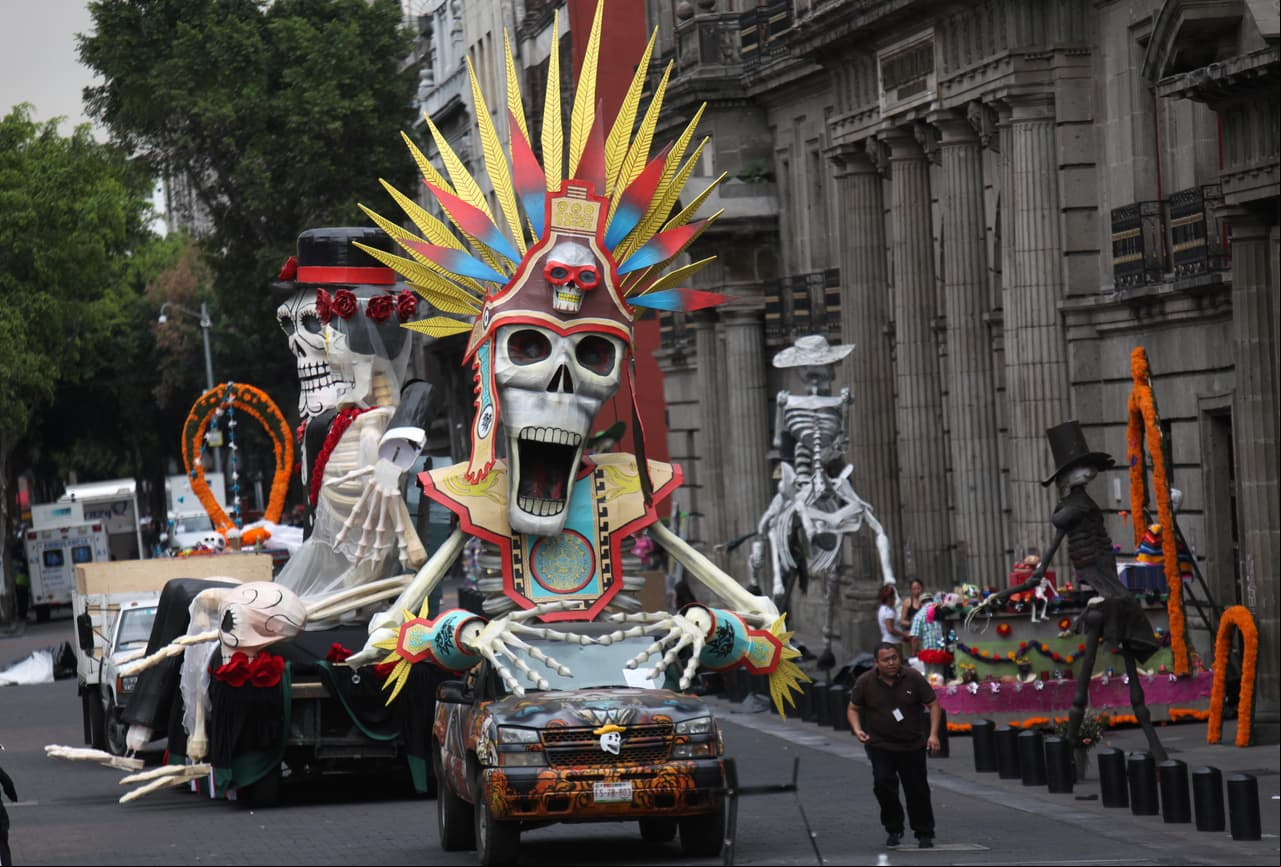 ¿Cómo se originó el Desfile Internacional de Día de Muertos en la CDMX?
