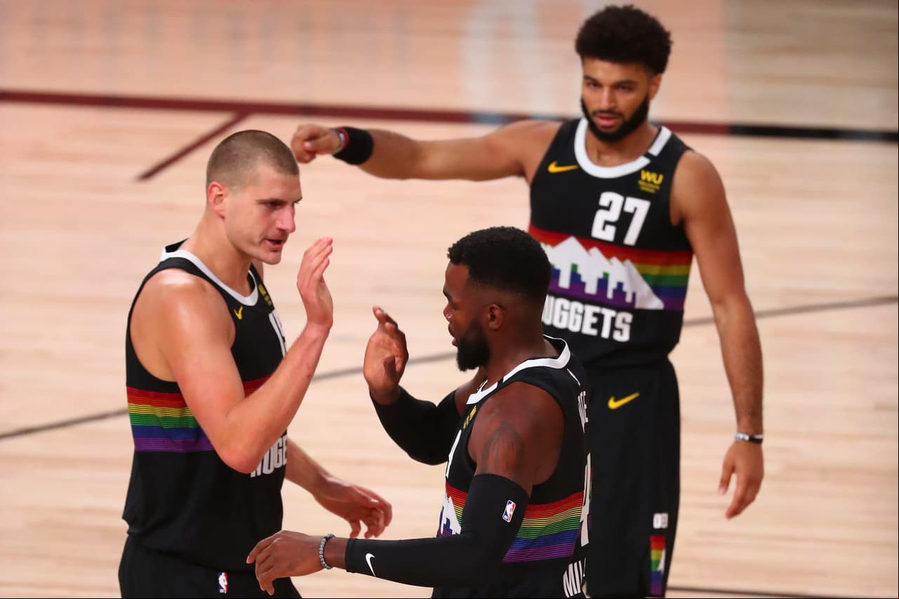 Brilló con 16 puntos, 22 rebotes, 13 asistencias y tres tapones para un triple-doble inolvidable.
