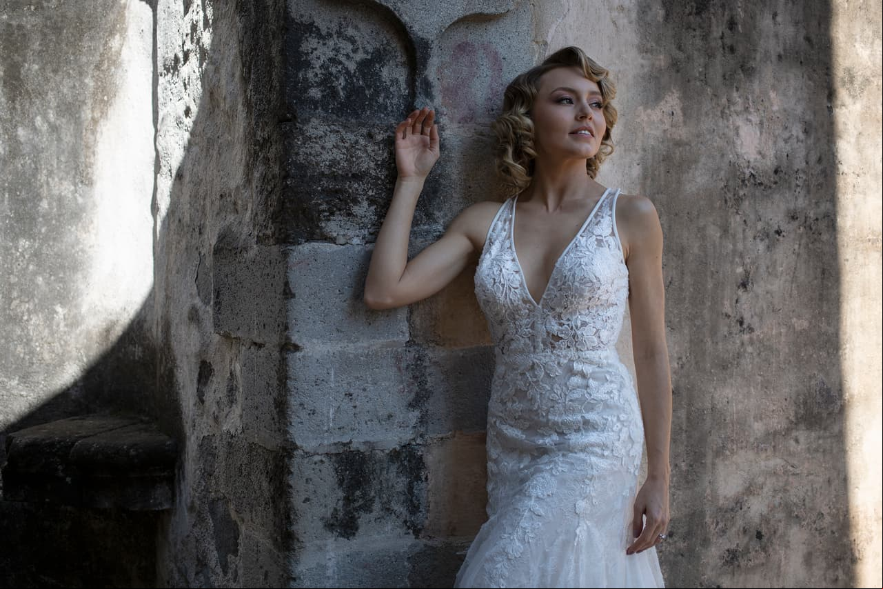 'Elisa' y 'Leonardo' tuvieron una boda de ensueño. Angelique Boyer lució guapísima con el vestido de novia de su personaje y aprovechó para posar ante la cámara de Las Estrellas.
