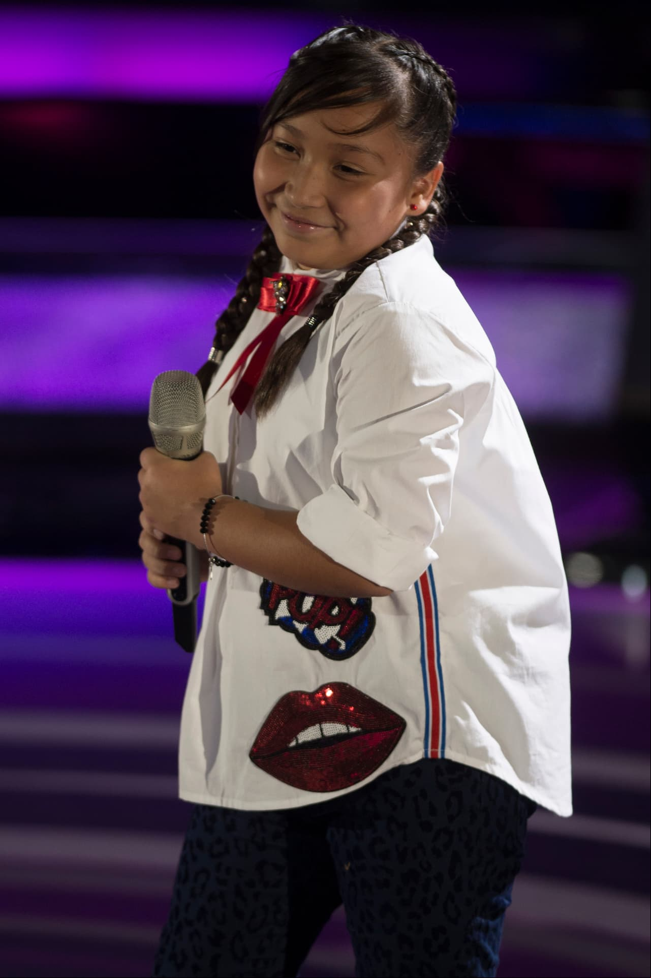 Valeria se esforzó hasta el final para conseguir un lugar en las semifinales, con la canción “Mi forma de sentir”, Melendi optó por ofrecerle una oportunidad para seguir creciendo en la competencia.
