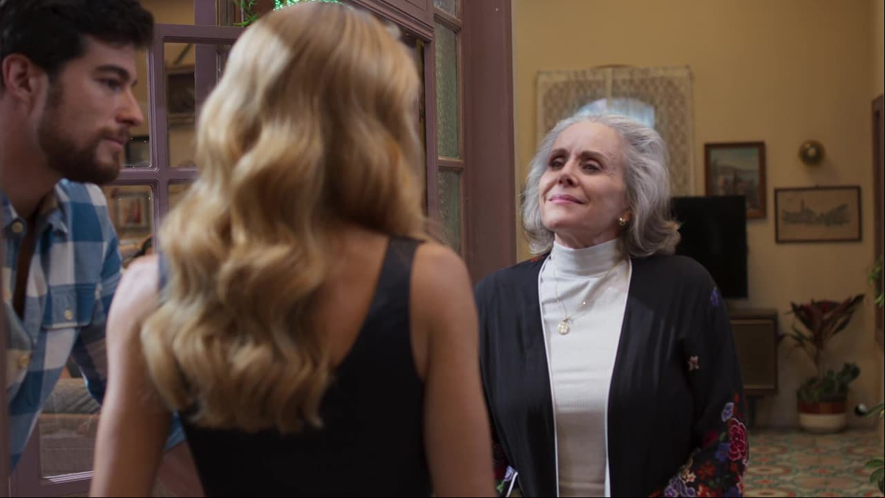 Clara le pide perdón a Leona en 'El amor invencible'