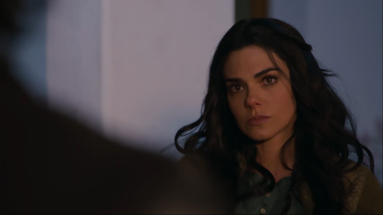 Gracias a 'Juana', 'Rafael' acepta retirarse, pero 'Fernanda' se queda pensando en el hombre que la sorprendió con una serenata.
<br>
<br>Descubre qué pasará en "La Desalmada", de lunes a viernes a las 9:30 pm. con Las Estrellas.