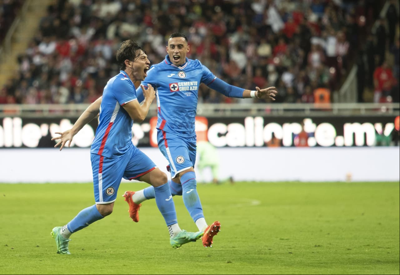 Con goles de Alexis Gutiérrez y Gonzalo Carneiro, Cruz Azul sentenció la final de la Copa por México 2022 ante Chivas en el Akron para alzar su primer trofeo a una semana del inicio del Clausura 2023. 
<br>