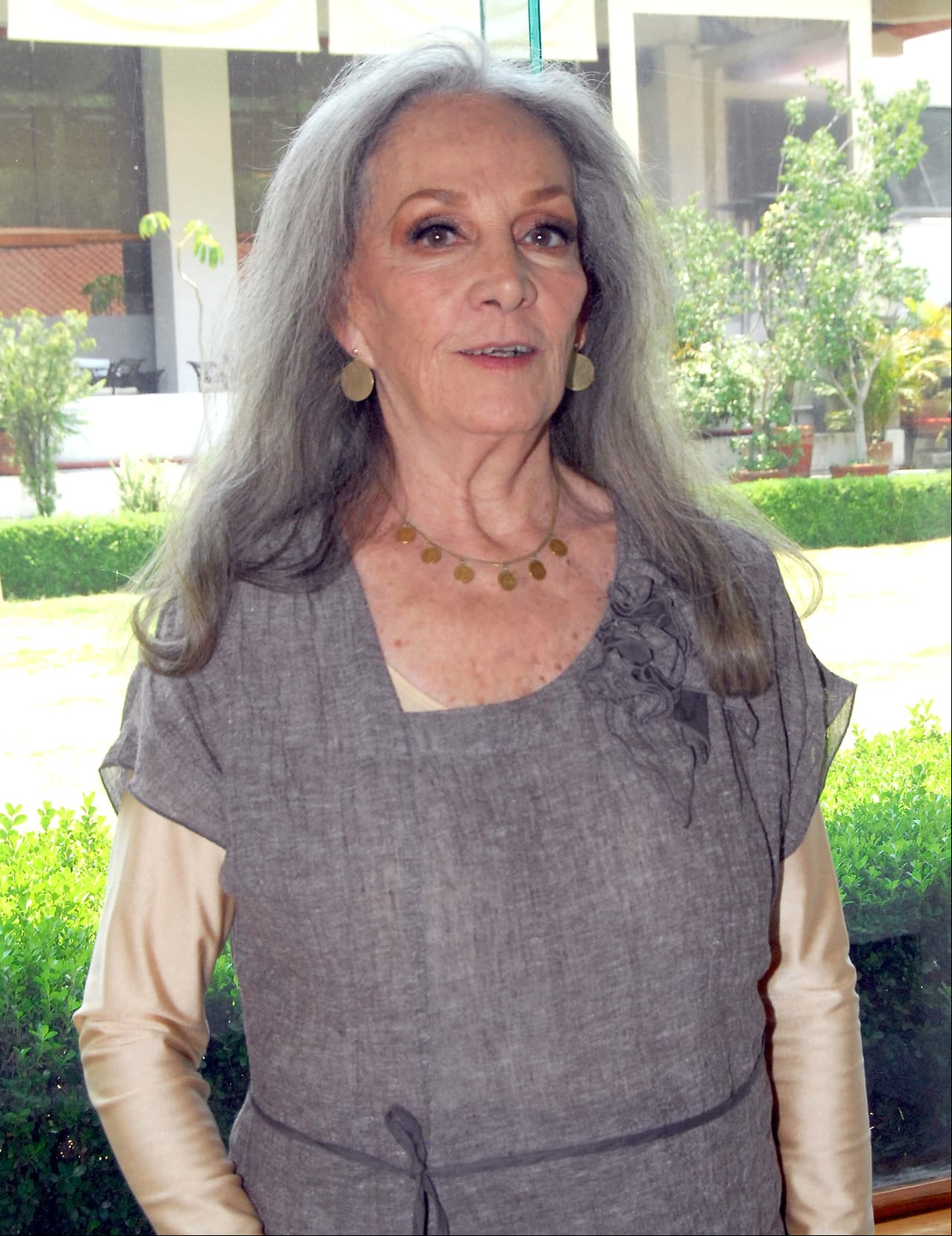 La noche del pasado martes 9 de marzo, se confirmó el fallecimiento de Isela Vega a los 81 años de edad. Además de ser una de las actrices más queridas de la industria del cine mexicano, también es recordada por haber sido un símbolo sexual en la década de 1970.