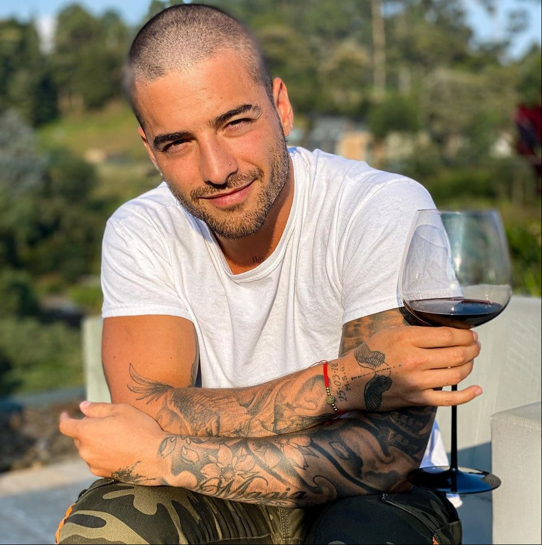 Maluma estrena nuevo look en esta cuarentena
