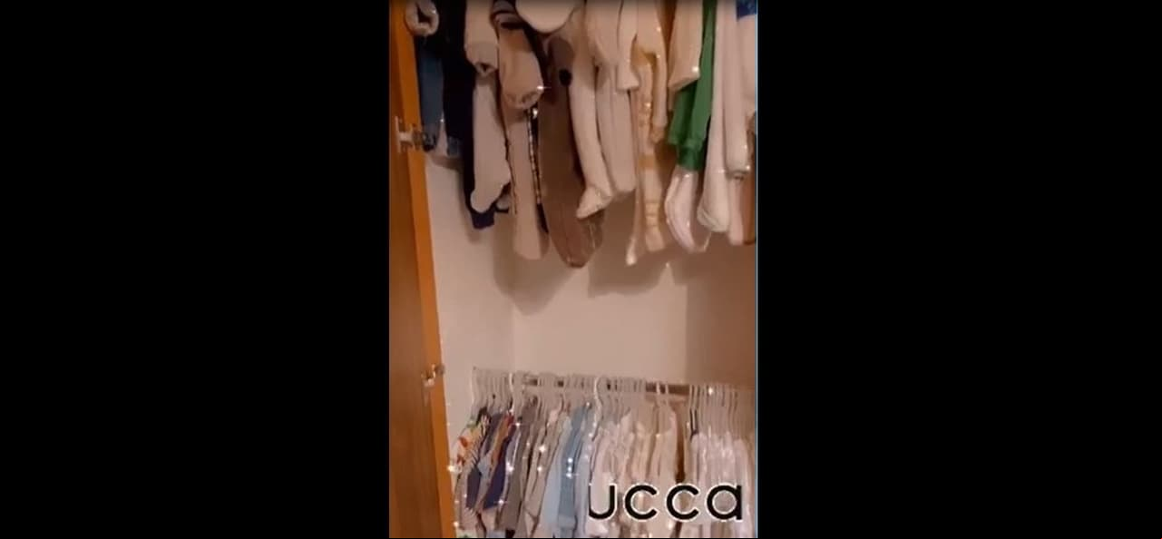 En el primer vistazo que Mariana Echeverría compartió del clóset de Lucca se observaron prendas en colores azules, verde, amarillo y blanco.