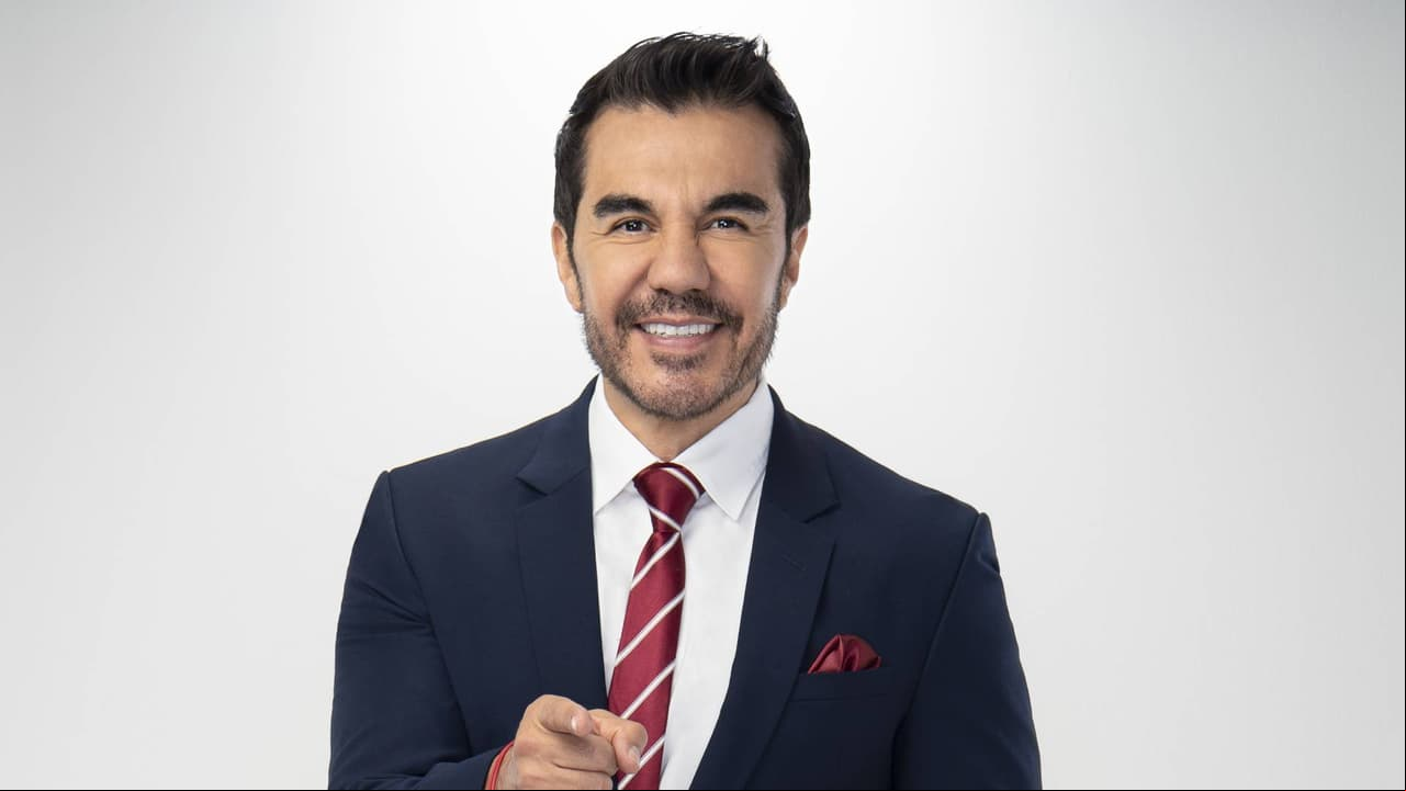 Adrián Uribe regresa con De Noche Pero Sin Sueño a las noches de los viernes