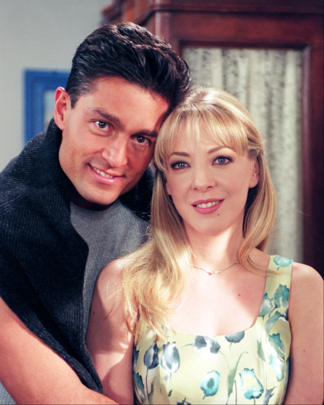 Edith González y Fernando Colunga regresan a la televisión mexicana con el reestreno de 'Nunca te olvidaré'.