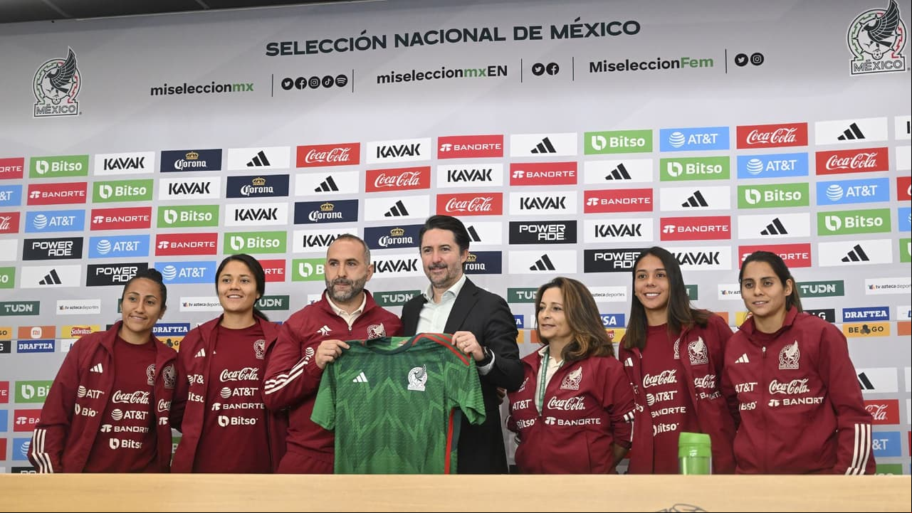 Selección Mexicana Femenil: Pedro López califica a Charlyn Corral como una jugadora de mucho nivel