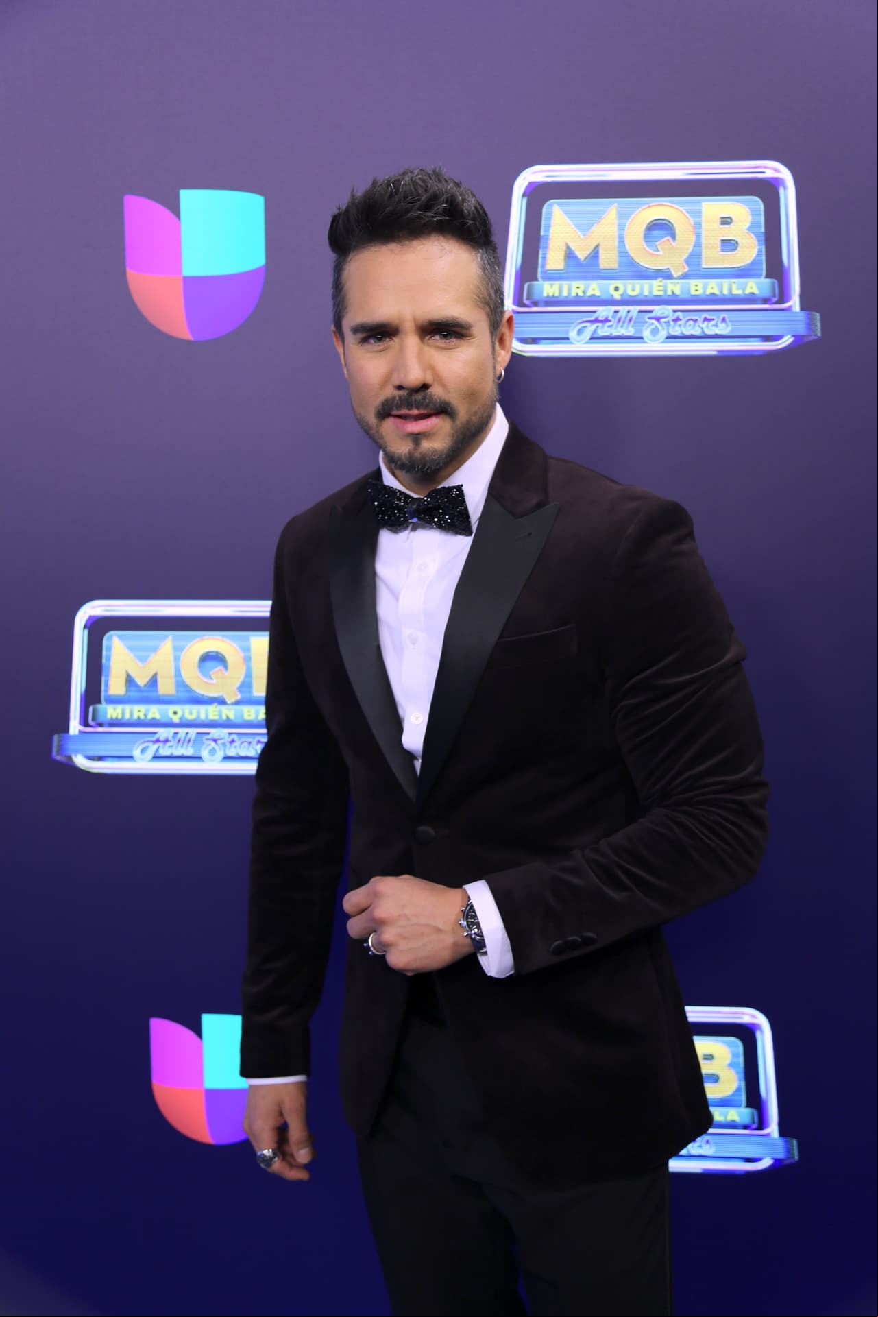 ¡Como dos gotas de agua! José Ron presume a su papá y sorprende por ser idéntico a él